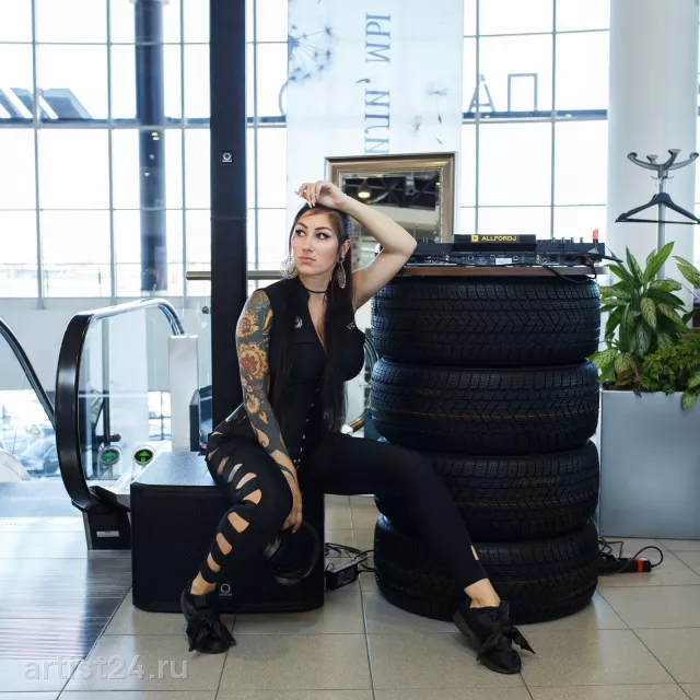 Диджей Keira Strong — шоу-программа, фото 5