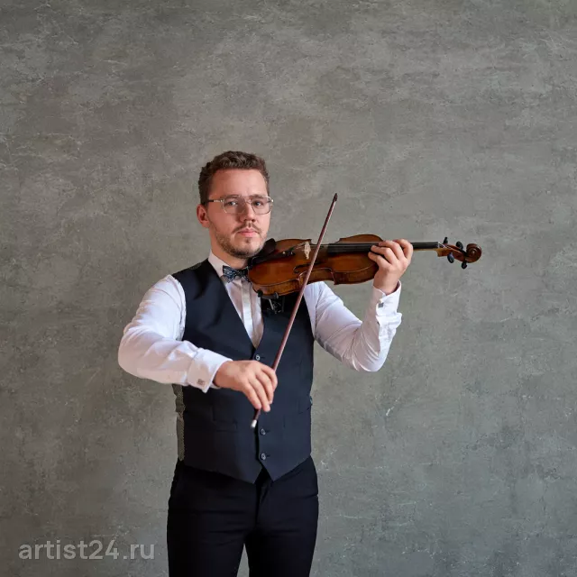 Скрипач Владимир Кусакин — скрипач