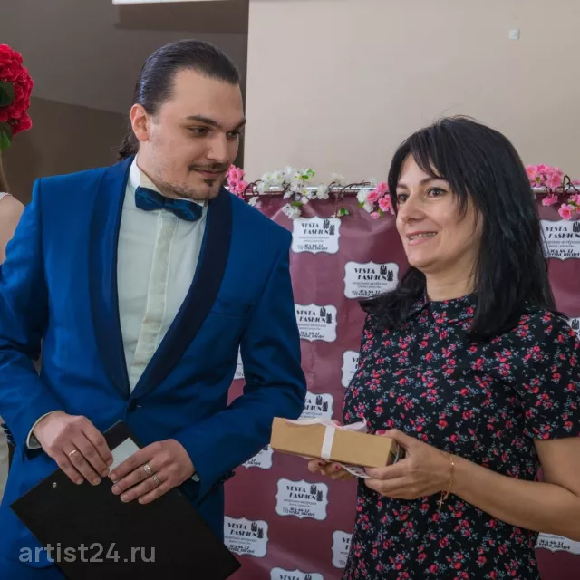 Ведущий Давид Анахасян — ведущий