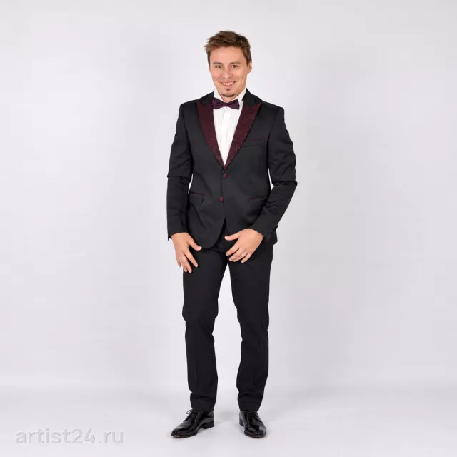 Ведущий Максим Ашухин — ведущий