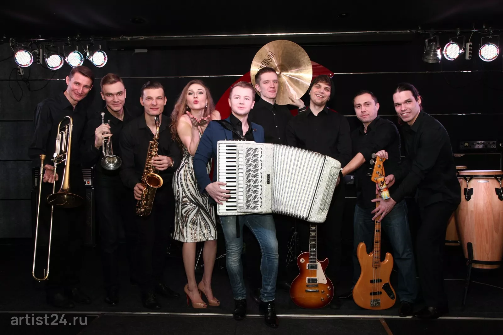 Кавер-группа Martinos Cover Band — кавер-группа