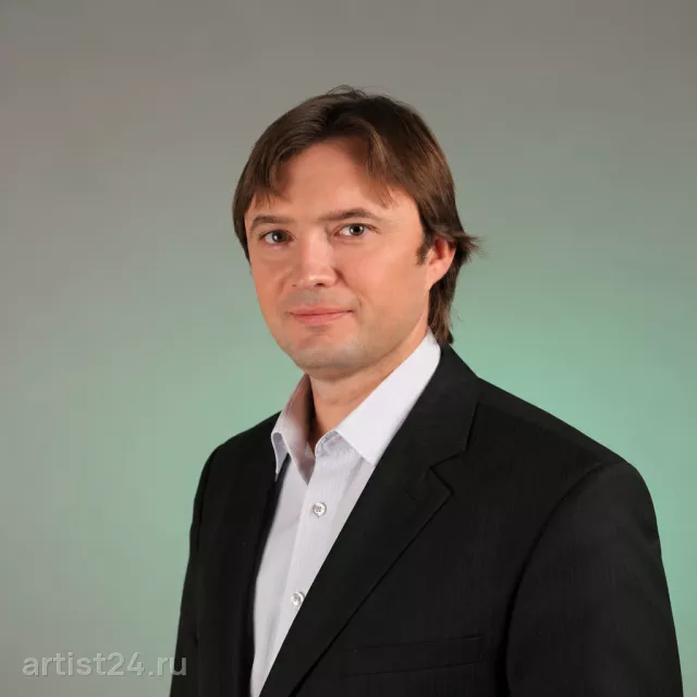 Вокалист Константин Симонов — вокалист