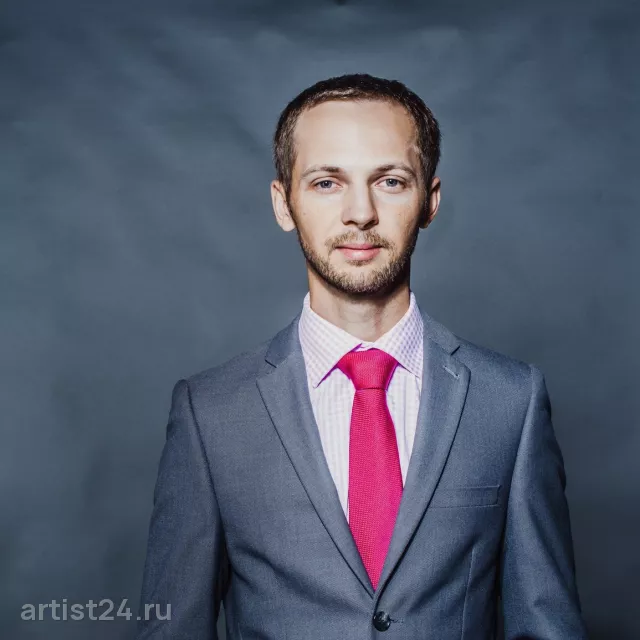 Ведущий Денис Чижов — ведущий