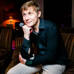 Ведущий Александр Михеев