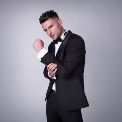 Ведущий Максим Кобзов