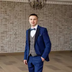 Ведущий Иван Шаульский