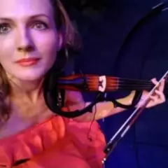 Скрипачка Татьяна Комиссарова