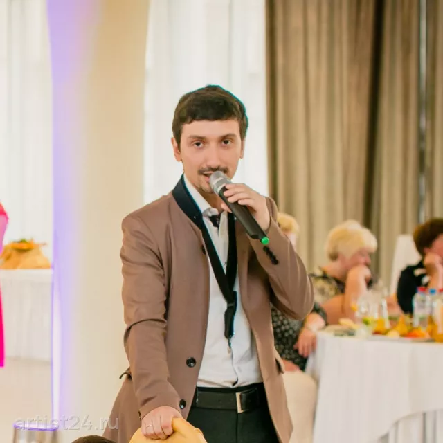 Саксофонист и ведущий Давид Сафарян — саксофонист, фото 2