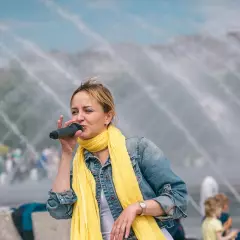 Вокалистка Анна Некрасова