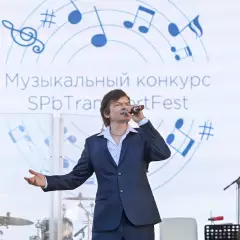 Вокалист Юрий Фиронов