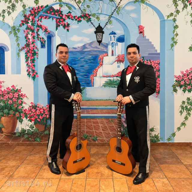 Кубинский дуэт «Duo Hermanos» — музыкант, фото 5