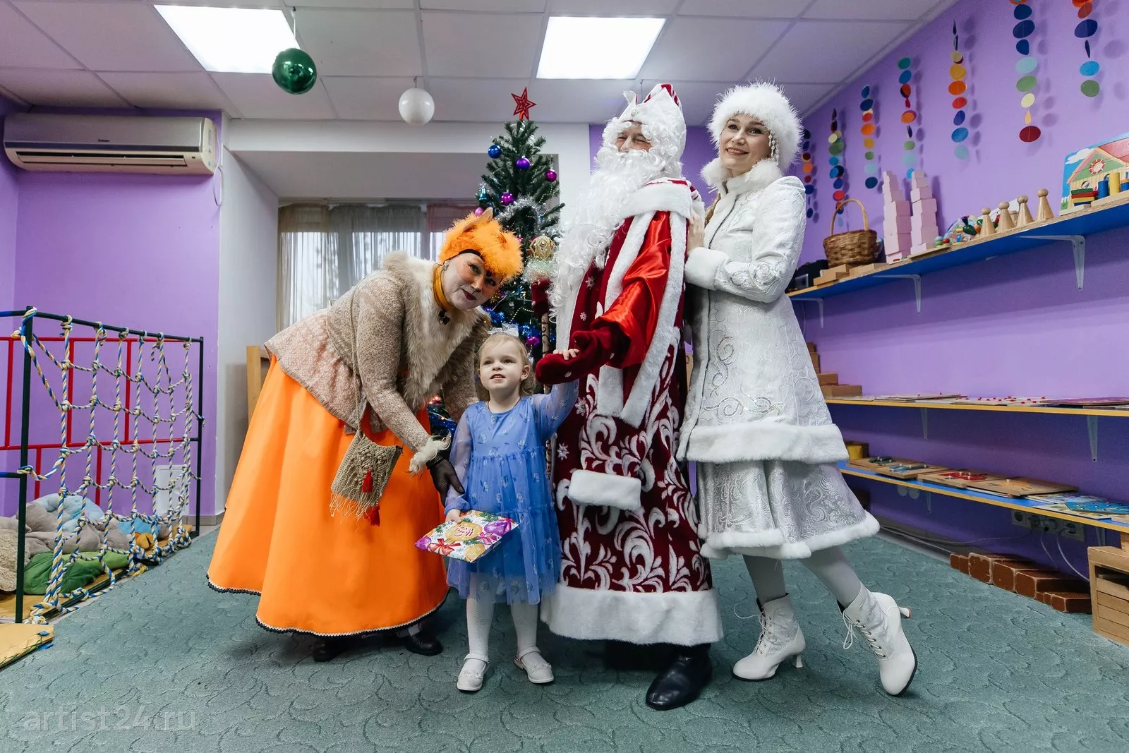 Дед Мороз и Снегурочка ансамбля «Семья» (Волгоград) — Дед Мороз