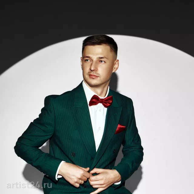 Ведущий Алексей Спатар — ведущий