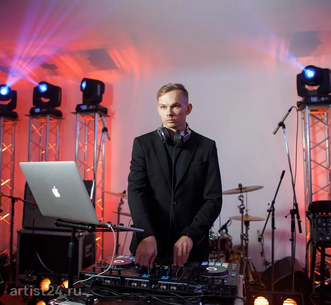 Диджей Анатолий Соловьев (DJ Run) — диджей