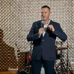 Ведущий Павел Соколов