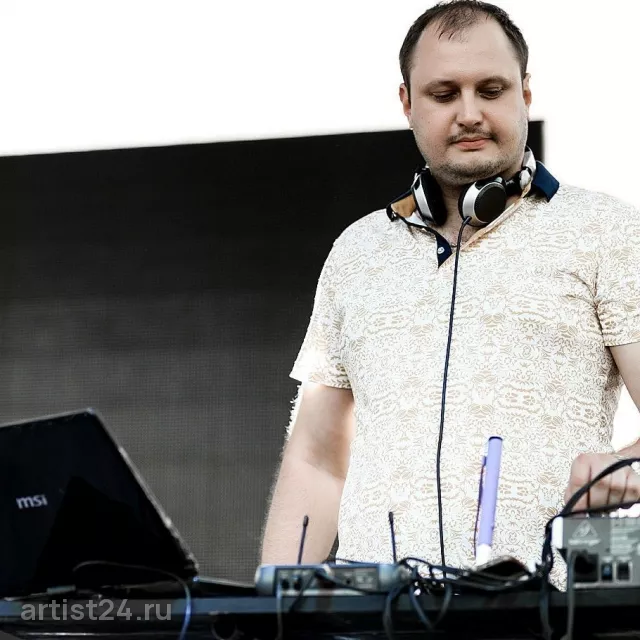 Диджей DJ Morris — диджей