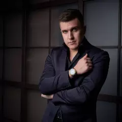 Ведущий Геннадий Кузнецов