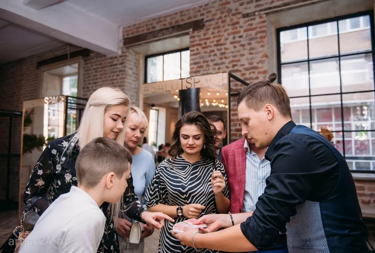 Фокусник Эдуард Грамм — фокусник