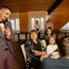 Ведущий Артур Нагорняк