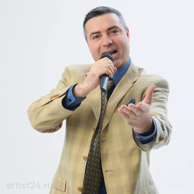 Ведущий Ренат Цветнов — ведущий