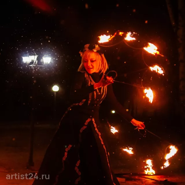 Фаер-шоу Black Light Show — световое шоу, фото 6