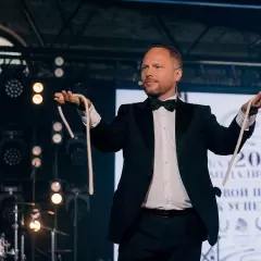 Фокусник Алексей Толстов