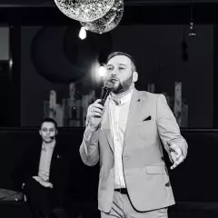 Ведущий Иван Стоцкий