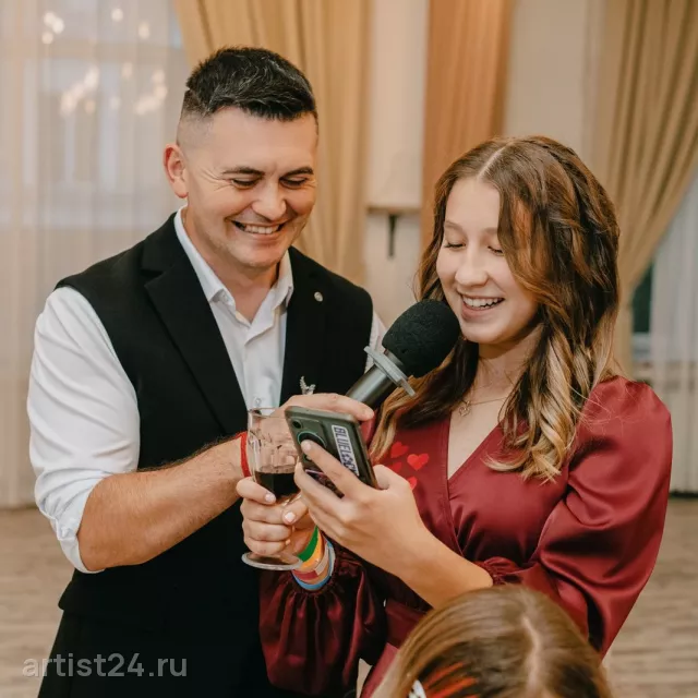 Ведущий Виталий Порубов — ведущий