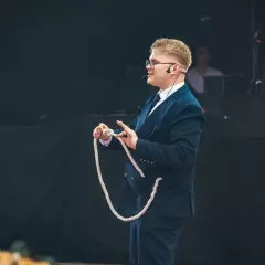Фокусник Даниил Потапов