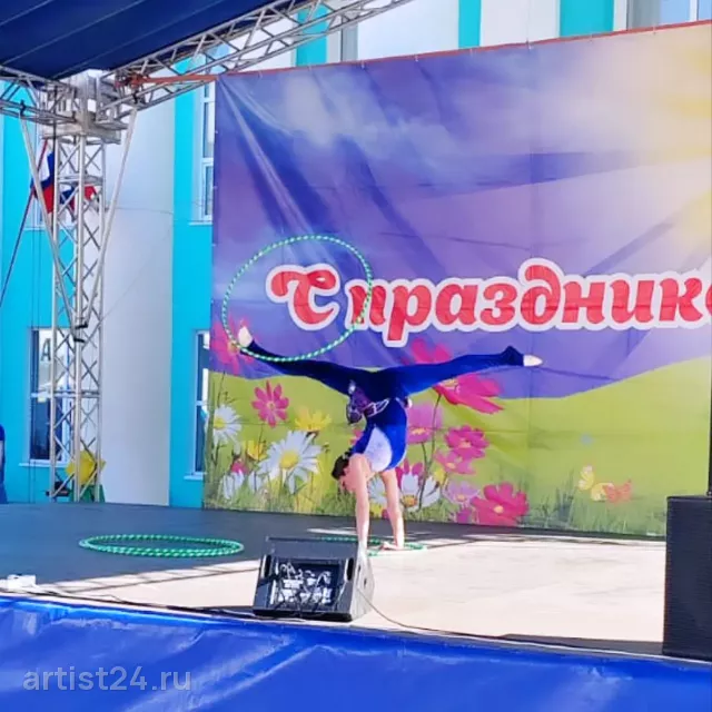 Цирковой дуэт «Фиеста Слинки» — цирковой артист, фото 2