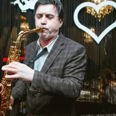 Саксофонист Александр Морев