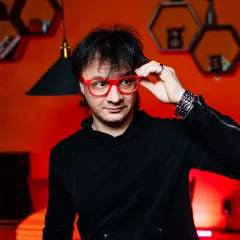 Стендап-комик Андрей Кожирнов