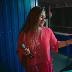 Певица Амина Мурадова