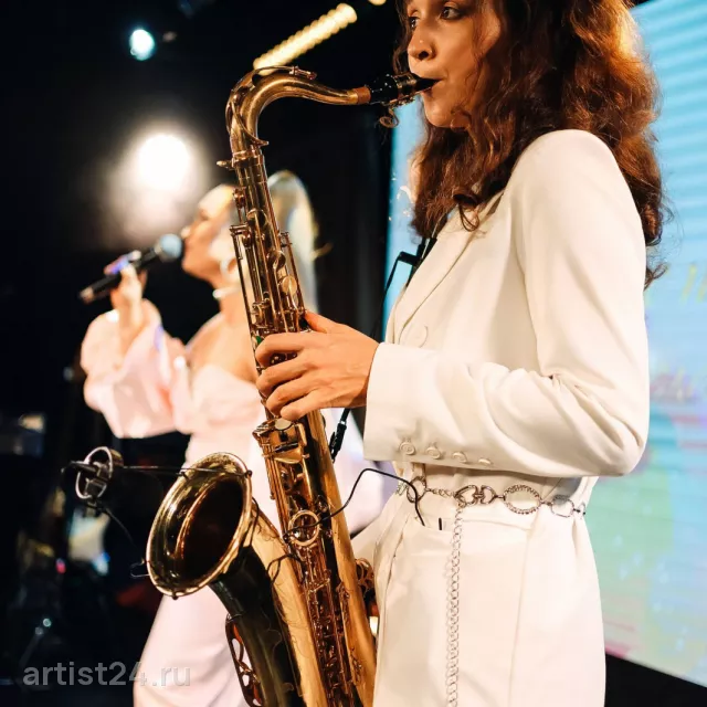 Саксофонистка Людмила Lala Sax — саксофонист, фото 2
