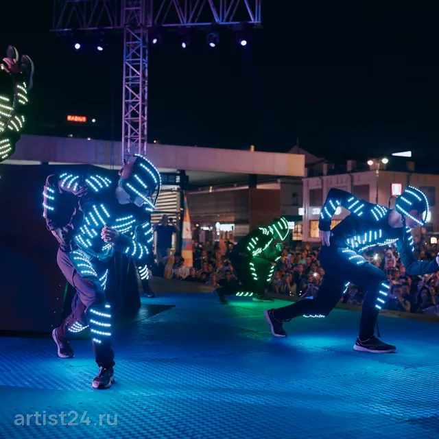 Акробатическое паркур-шоу Bankai — цирковой артист