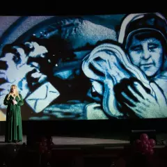 Художник песочного шоу Анна Головская