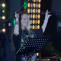 Певица Марина Чернявская