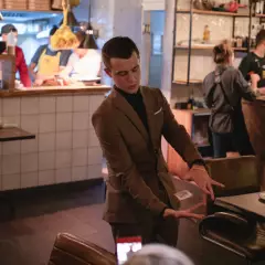 Иллюзионист Никита Воливач