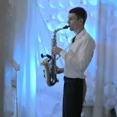 Саксофонист Виктор Волков