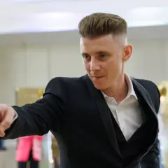 Ведущий Роман Вагнер