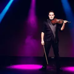 Скрипач Юрий Валеев