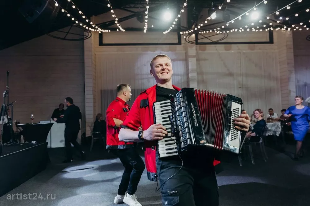 Аккордеонист Александр Столяр — музыкант