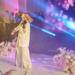 Скрипачка Светлана Захарова