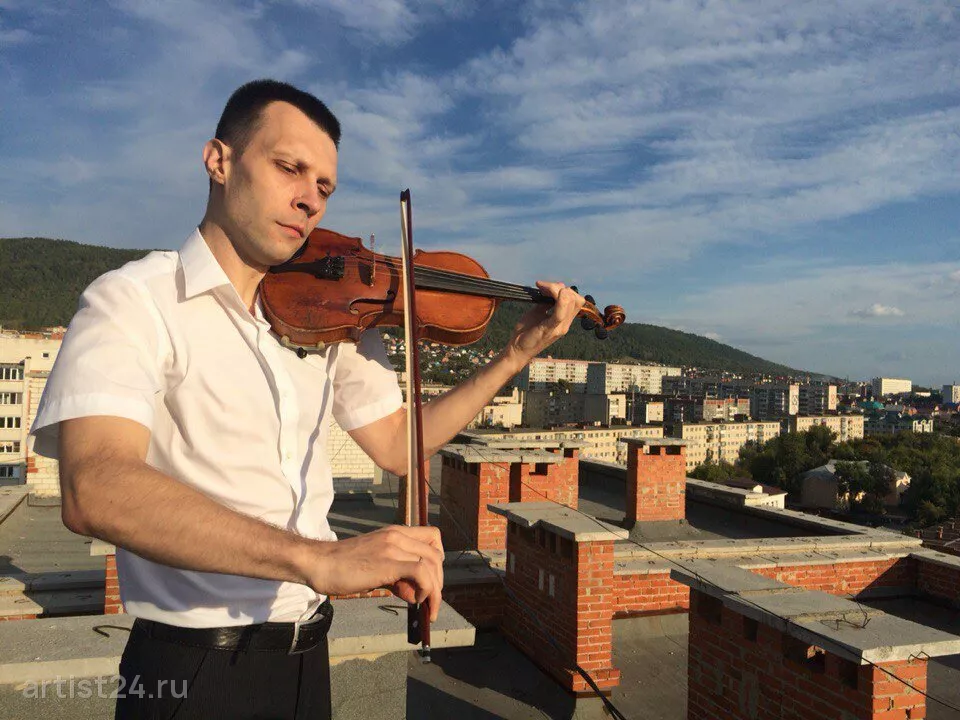Скрипач Алексей Бартенев — скрипач