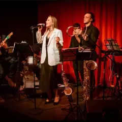 Певица Анастасия Сенникова