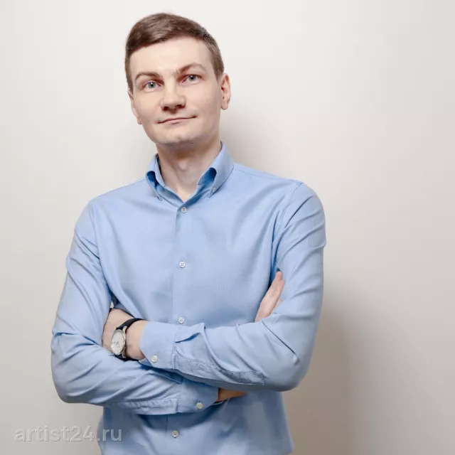 Спикер по бренду и PR Владимир Жолобов — спикер