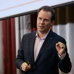 Спикер по маркетингу Дмитрий Кот