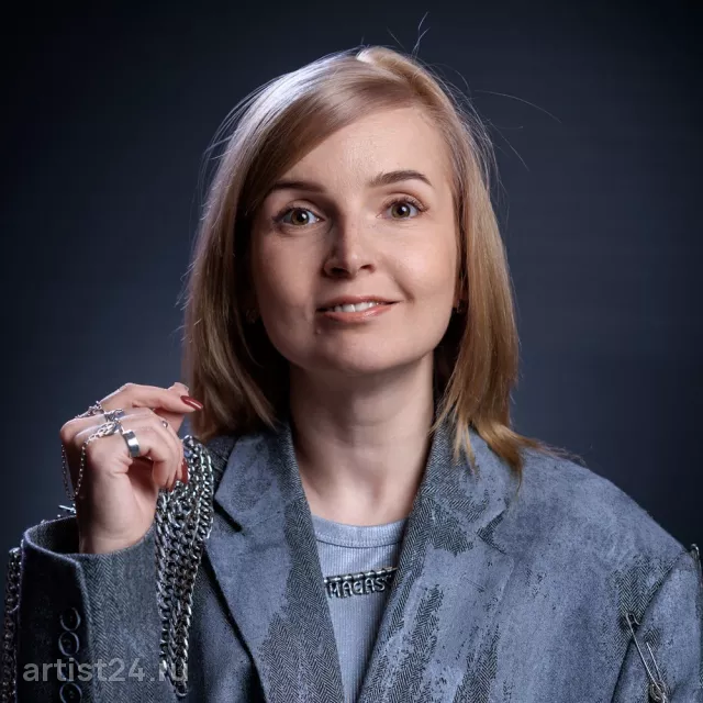 Спикер по бренду и PR Юлия Магась — спикер
