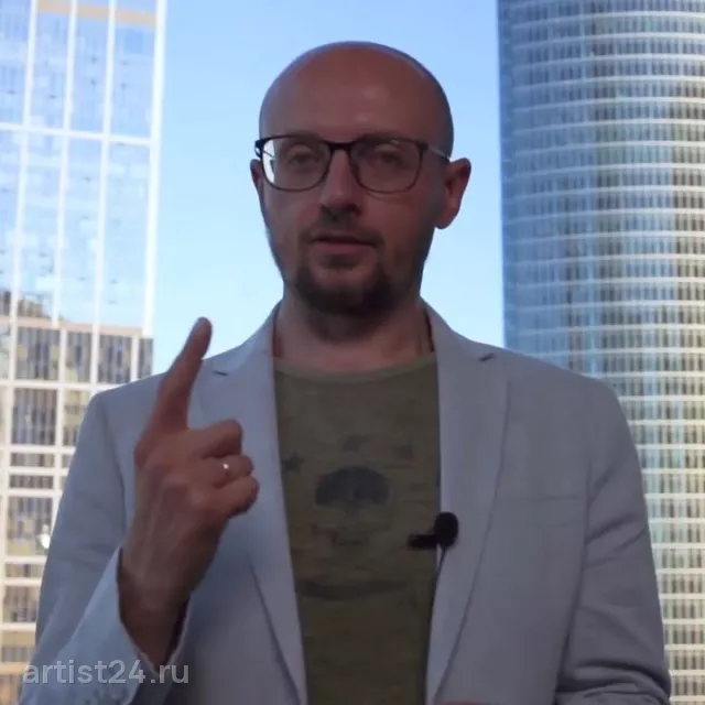 Спикер по бренду и PR Роман Масленников — спикер
