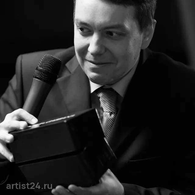 Спикер по ораторскому мастерству Артём Держун — спикер
